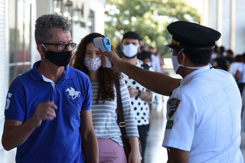 Braziliyada son bir gün ərzində koronavirusun 26 051 yeni halı aşkar edildi, 602 pasiyent vəfat etdi