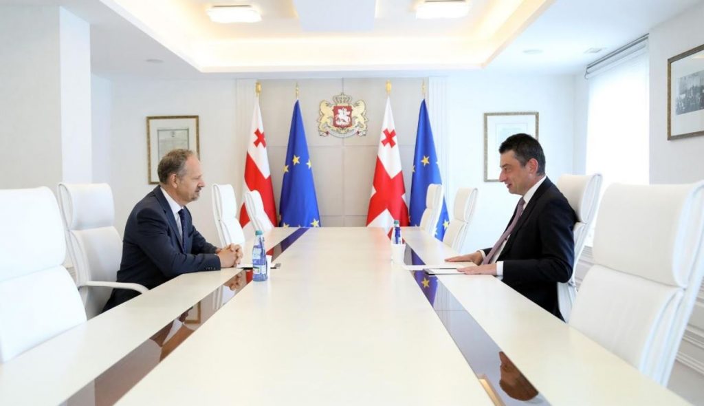 Георгий Гахария провел прощальную встречу с чрезвычайным и полномочным послом Литвы в Грузии Гедрюсом Пуоджюнасом