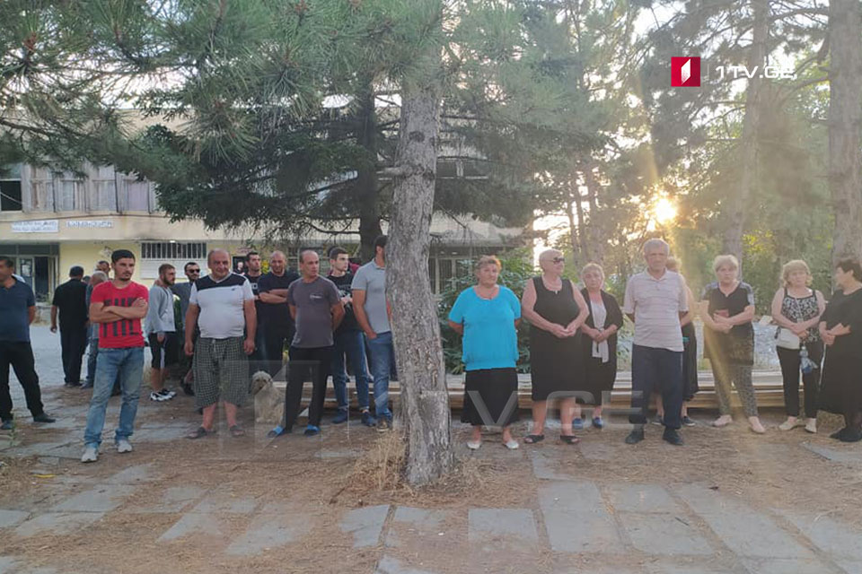 Family members of Khvicha Mghebrishvili held protest in Mejvriskhevi