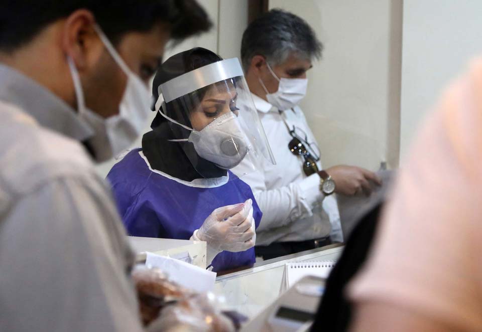 İranda koronavirusun 2 636 yeni halı aşkar edildi