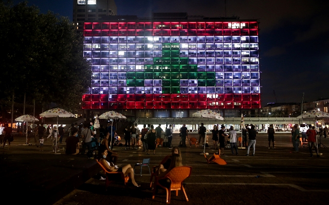 Мэр Тель-Авива - Человечность выше любого конфликта, и наши сердца сегодня вместе с ливанским народом