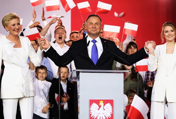 Varşavada Polşanın yeni seçilmiş prezidentin andiçmə mərasimi keçirildi