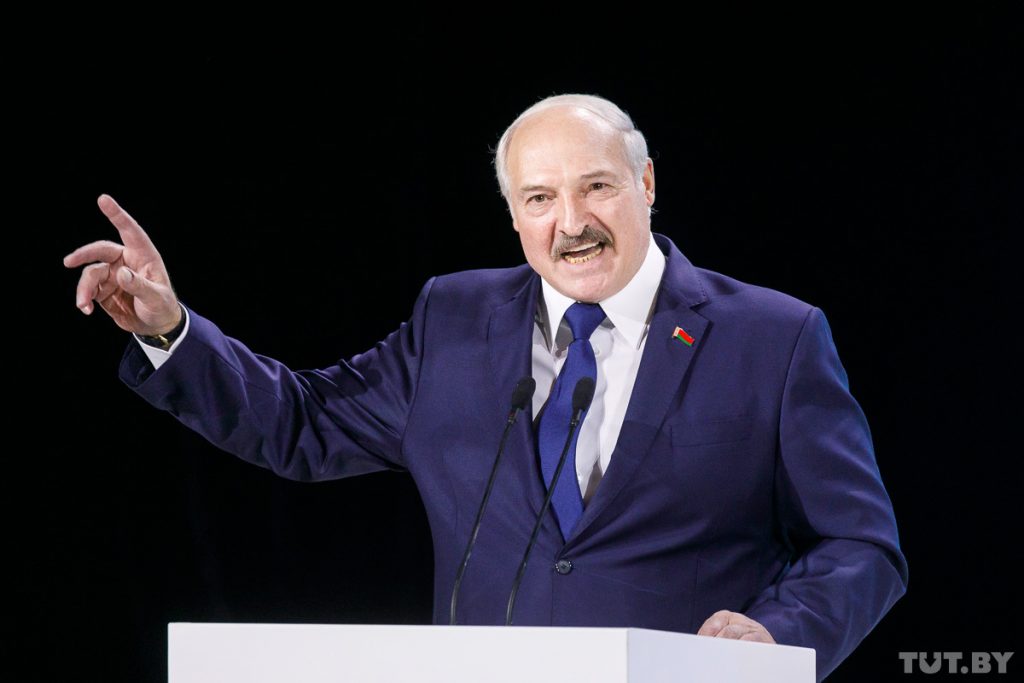 Александр Лукашенко - Я пока живой и не за границей