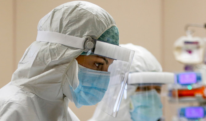 В России за последние сутки от коронавируса скончался 121 человек