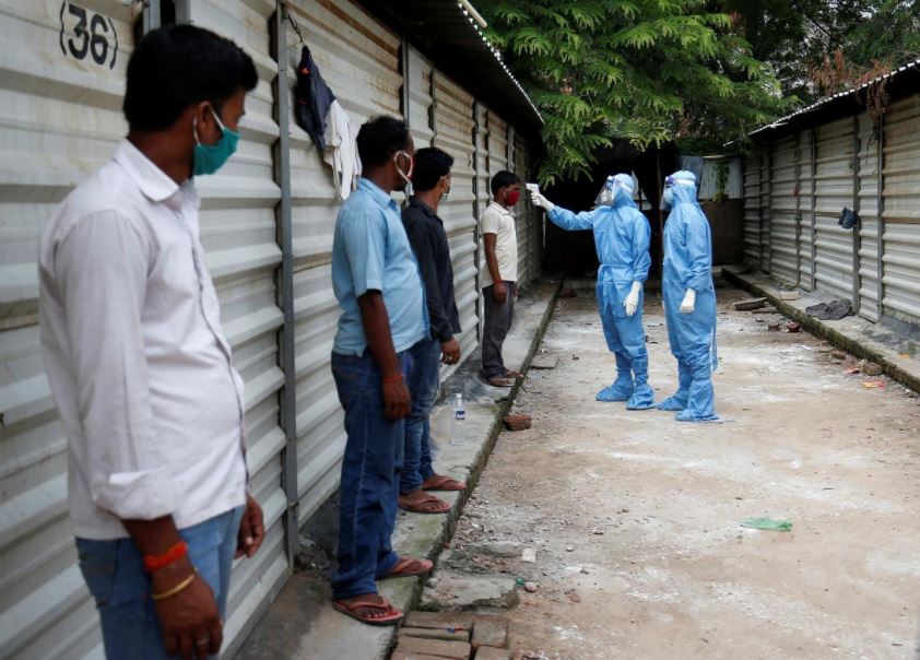 Hindistanda bir gündə koronavirusun 90 mindən artıq halı aşkar edildi