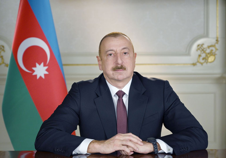 Ильхам Алиев встретился в Баку с министром обороны России