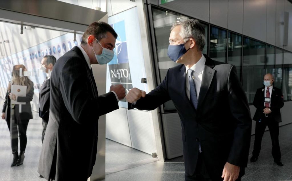 Giorgi Qaxariya NATO-nun baş qərargahında Yens Stoltenberq ilə görüşdü