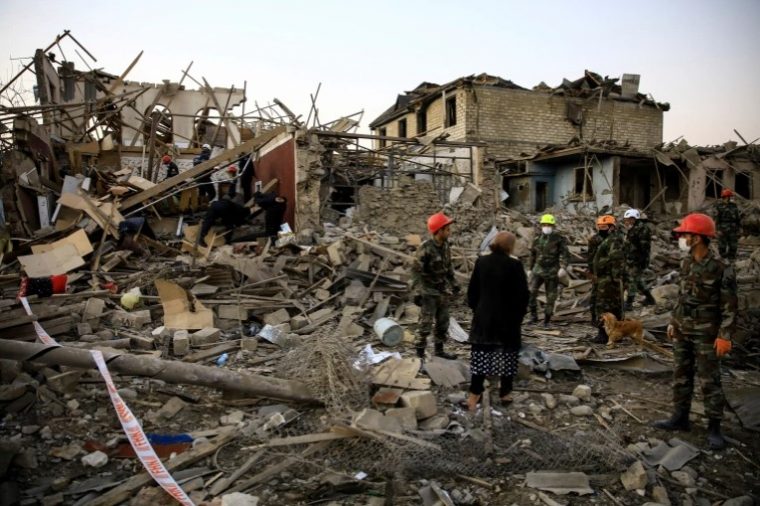 Azərbaycanın məlumatına görə, Gəncə şəhərinin bombalanmasına görə, Azərbaycan ordusu Ermənistan ordusunun diri qüvvələrini və hərbi texnikasının böyük hissəsini məhv etdi