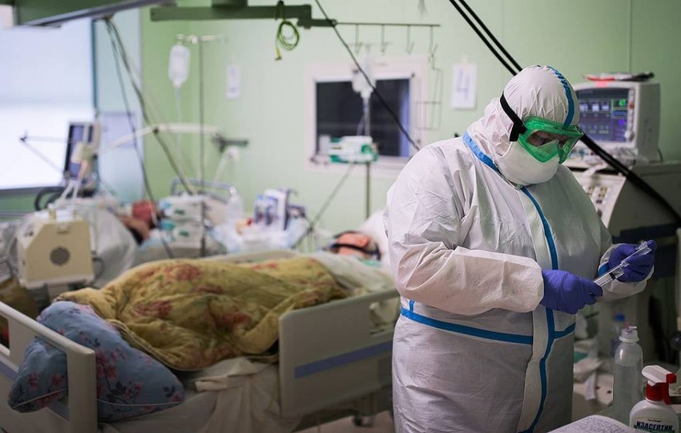 В России выявлен 15 971 новый случай коронавируса, скончались 290 человек