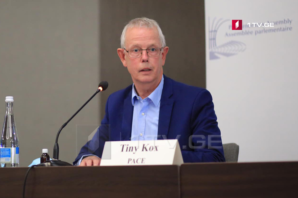 Tiny Kox: We call on Georgian politicians and new parliament to assemble and start working