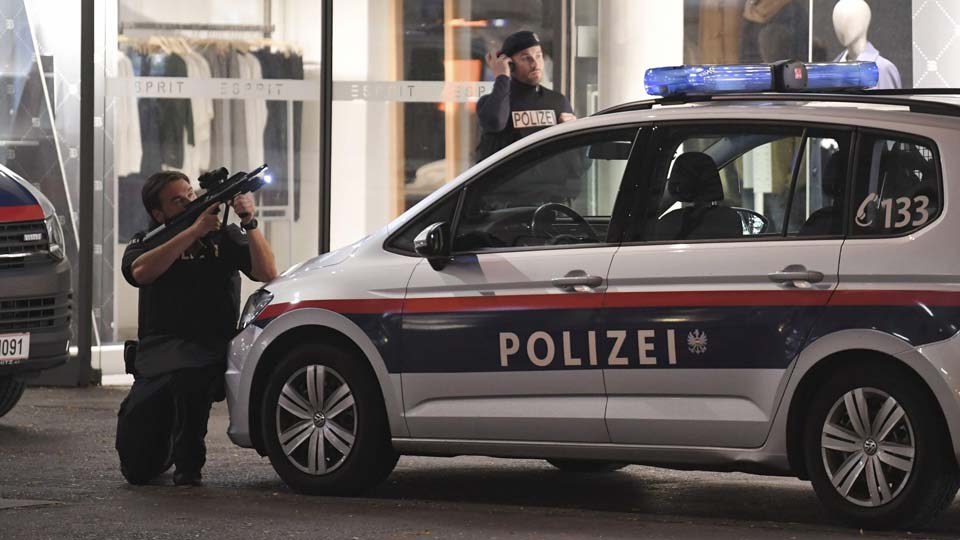 Ավստրիայի ոստիկանության հաղորդմամբ, ահաբեկչական հարձակման գլխավոր կասկածյալը Հյուսիսմակեդոնացի տղամարդ է