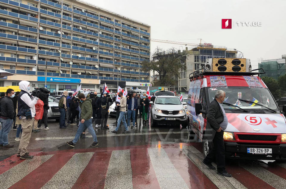 Члены «Национального движения» проводят протестное шествие