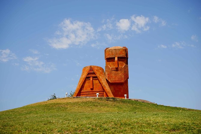 Armenia, Azerbaijan, Russia sign deal to end Nagorno-Karabakh war