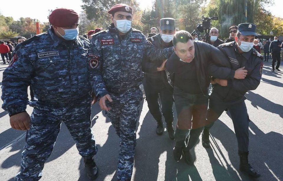 Երևանում ցուցարարների և իրավապահների միջև տեղի է ունեցել բախում