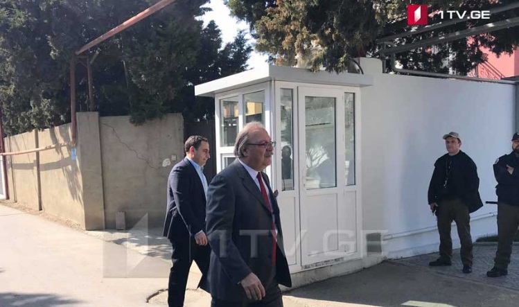 Leaders of the Georgian Dream and opposition hold meeting at the residence of US Ambassador