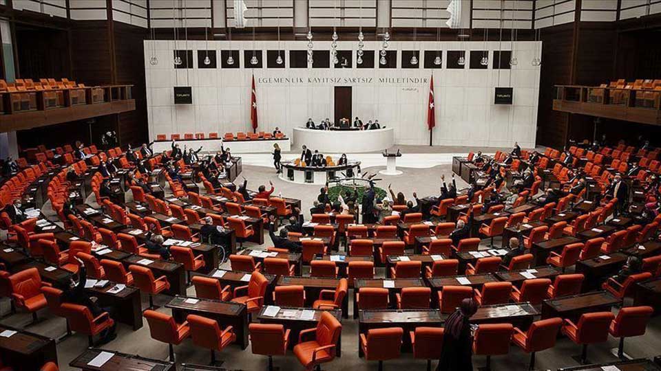 Türkiyə Parlamenti Azərbaycana türk hərbçilərinin göndərilməsi məsələsini müzakirə edir