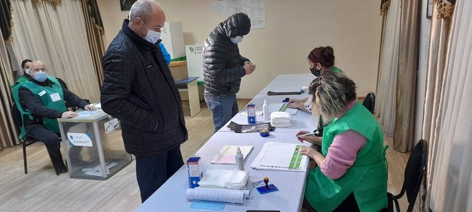 ЦИК Грузии - Явка избирателей на 15:00 составила 16,47 процента