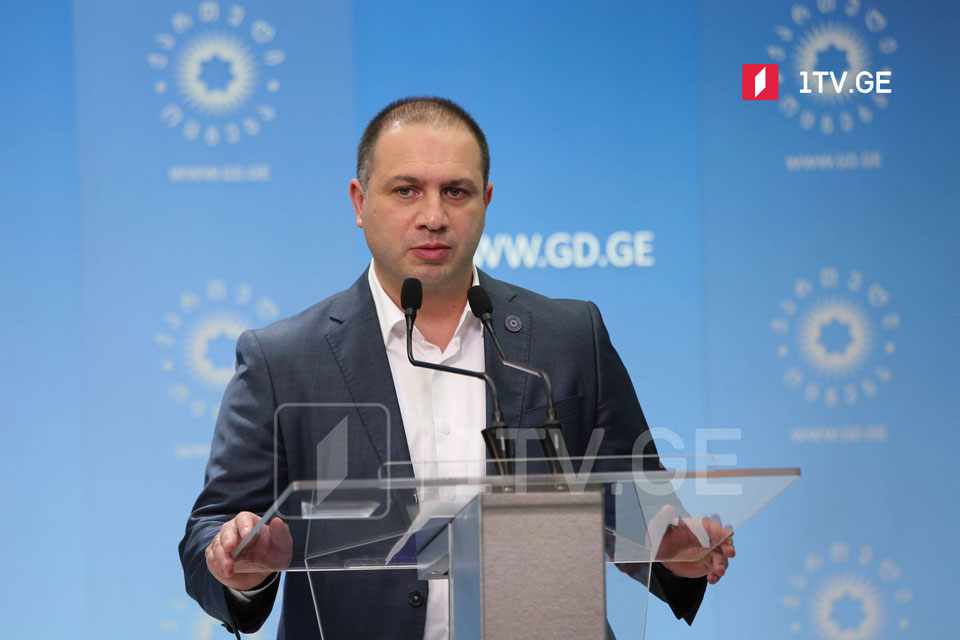 Гиви Миканадзе  - Среди местных наблюдательских организаций 15 аффилированы с оппозицией, в частности, с «Нацдвижением» и «Европейской Грузией»