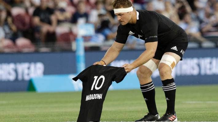Хака в память о Марадоне - регбийная команда Новой Зеландии почтила легендарного футболиста перед игрой с Аргентиной