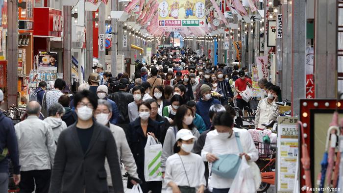 Yaponiyada son bir gün ərzində koronavirusun 2 688 halı aşkar edildi