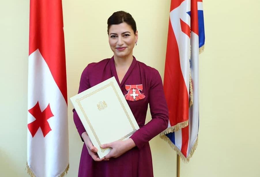 Посол Грузии в Великобритании Софио Кацарава вручила верительные грамоты королеве Елизавете II (фото)