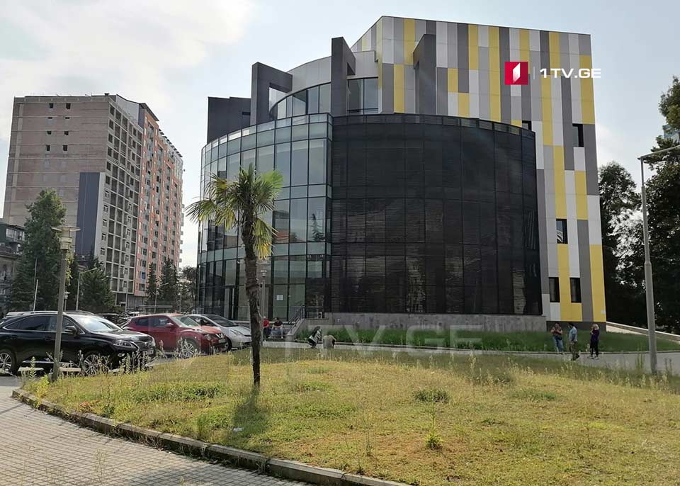 Batumi Respublika Xəstəxanasından koronavirusdan sağalan 22 pasient çıxdı