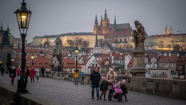 В Чехии ужесточили ограничения в связи с пандемией коронавируса