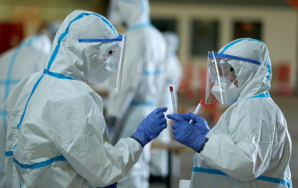 Ukraynada koronavirusdan vəfat edənlərin sayı 20 mini aşdı