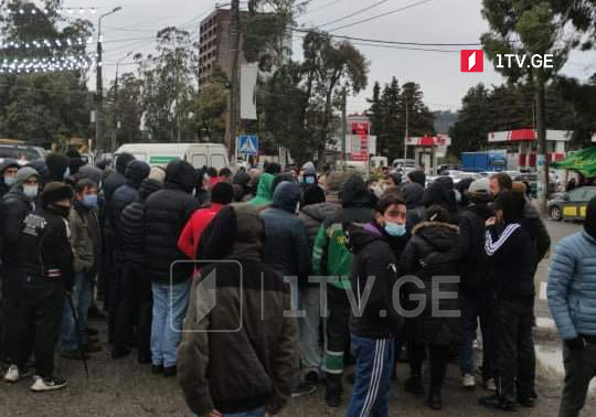 Xelvaçauridə, etiraz aksiyasında polis inzibati qayda ilə üç nəfəri həbs etdi