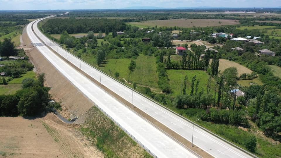 Kutaisiyə gedən alternativ yolda avtonəqliyyatın hərəkatı bərpa olunub