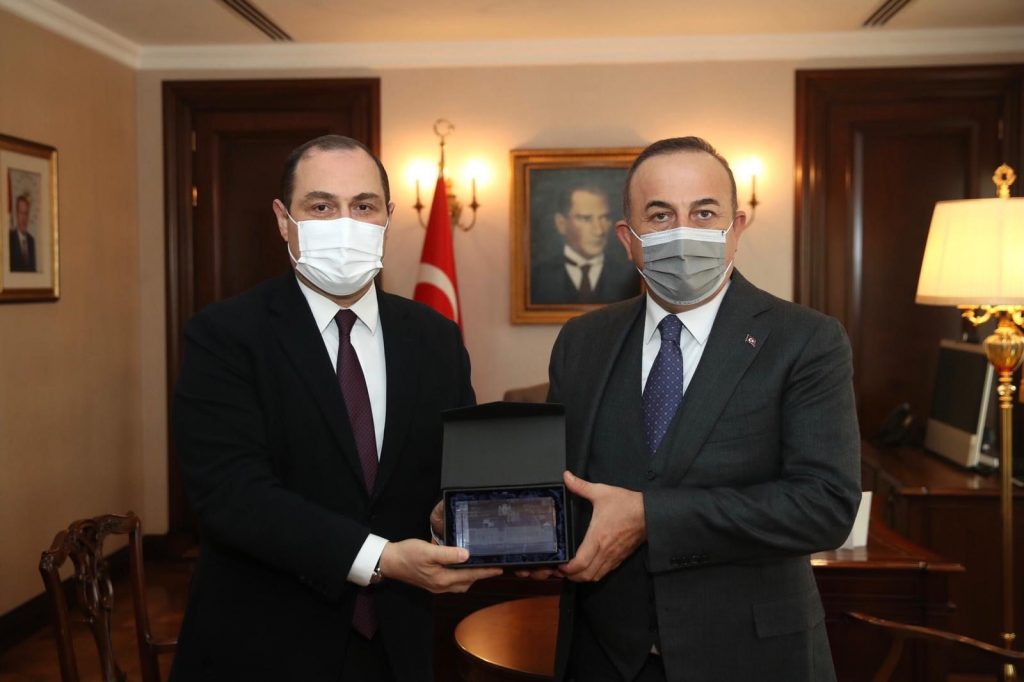 Վրաստանի դեսպան Գիորգի Ջանջղավան հանդիպել է Թուրքիայի արտաքին գործերի նախարարի հետ