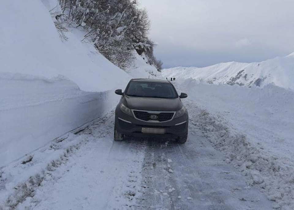 Գուդաուրի-Լարս ճանապարհահատվածում վերականգնվել է կցովի ավտոտրանսպորտի տեղաշարժը