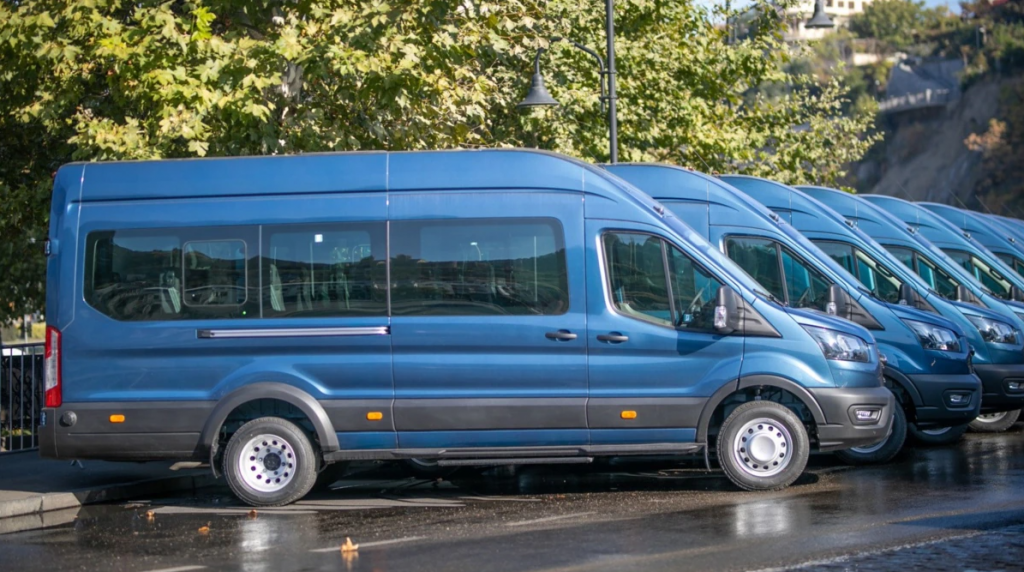 Yeni mikroavtobuslarla yolçuluğun qiyməti 50 tetri olacaq