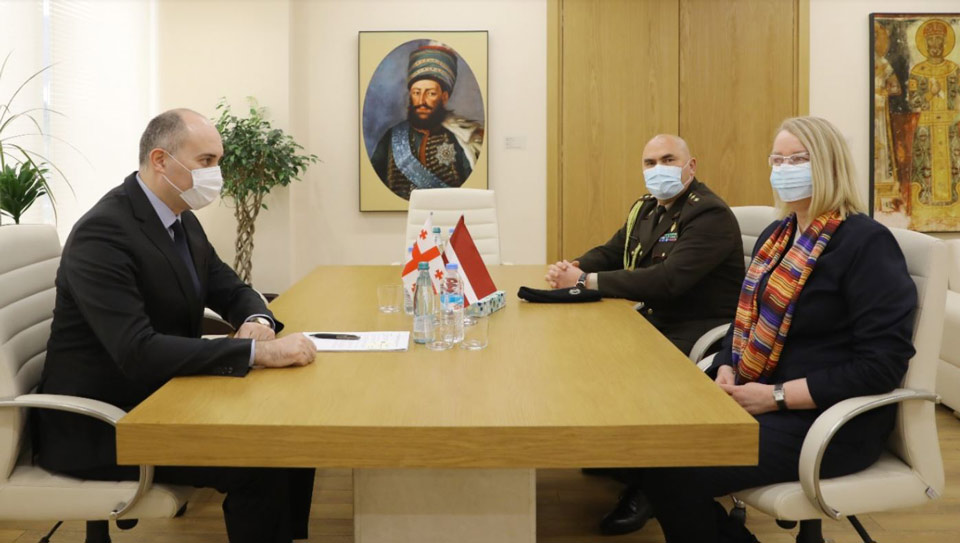 Defense Minister meets Latvian Ambassador