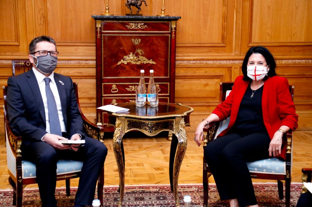 Georgian President meets ICRC representatives