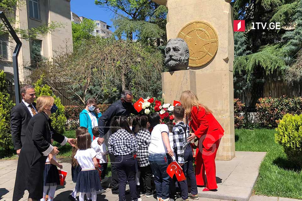 Turkish embassy marks National Sovereignty and Children's Day