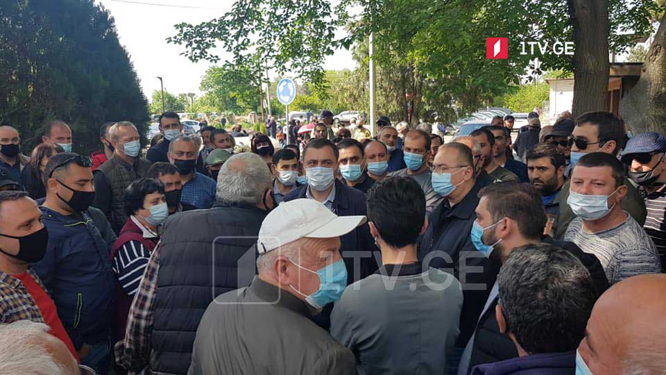 Employees of Rustavi Azot continue strike