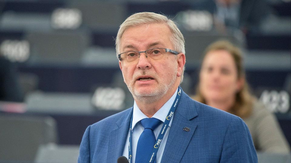 Немецкий депутат Европарламента призывает "Национальное движение" войти в парламент