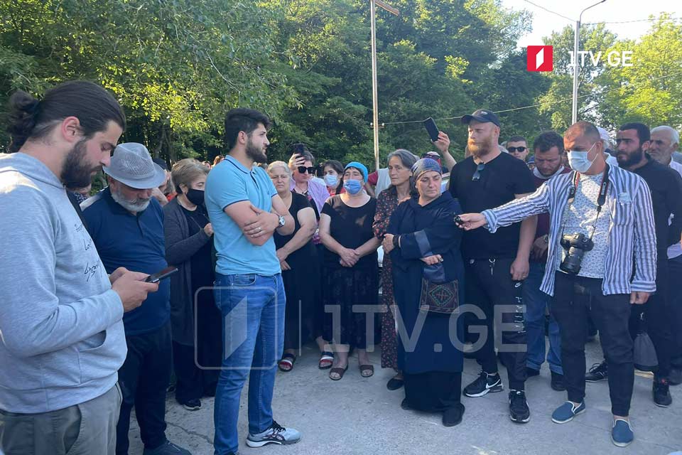 Sakulia residents rally in support of detained Irakli Mukbaniani