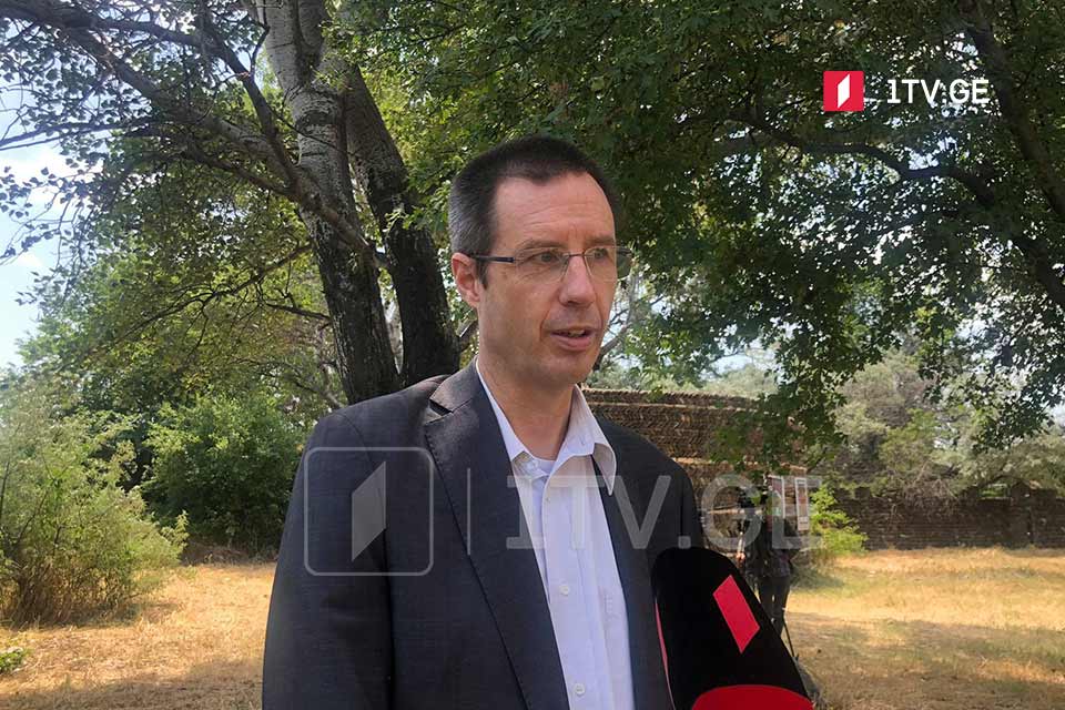 Austrian Ambassador: Further discussion to lead to common way on de-oligarchization bill