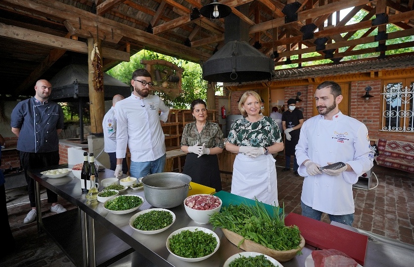 Economy Minister takes part in gastronomic tour in Kakheti