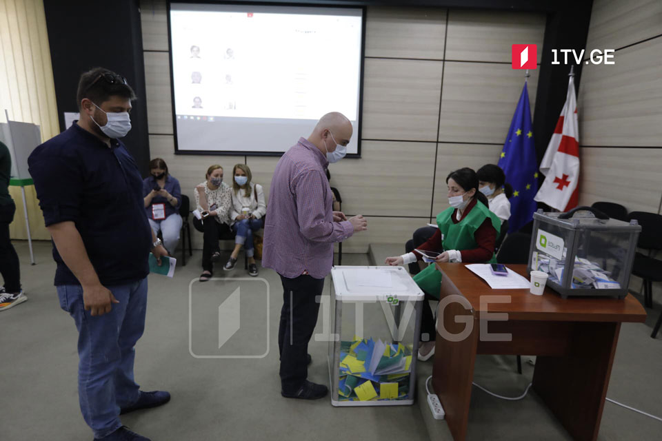 Imitated elections at CEC (Photo)