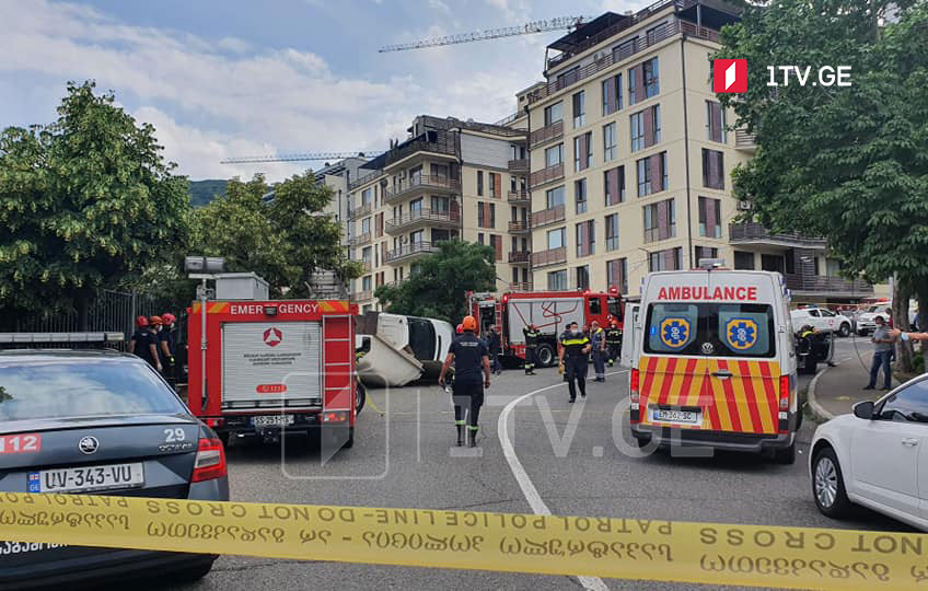 One person killed, 8 injured in car accident at Krtsanisi Street