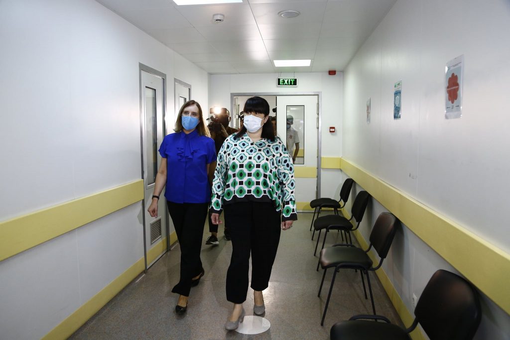 Թամար Գաբունիան Հանրապետական հիվանդանոցում ծանոթացել է պատվաստումների զանգվածային գործընթացին