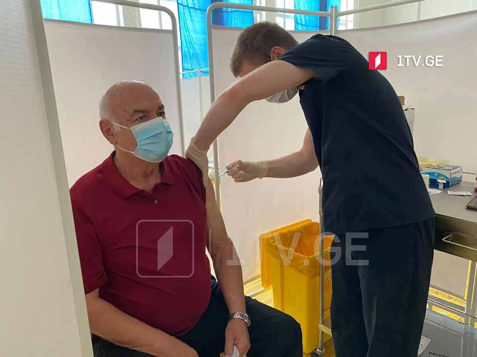 "Rustavi" ansamblının 60-ə qədər üzvü koronavirusa qarşı vaksinlə peyvənd olundu