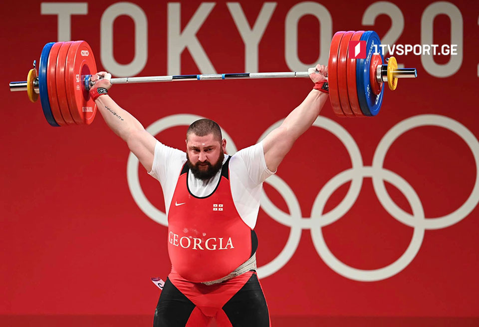 Georgian weightlifter Lasha Talakhadze wins gold at Tokyo Olympics