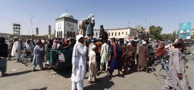 "Талибан" захватил второй по величине город Афганистана - Кандагар