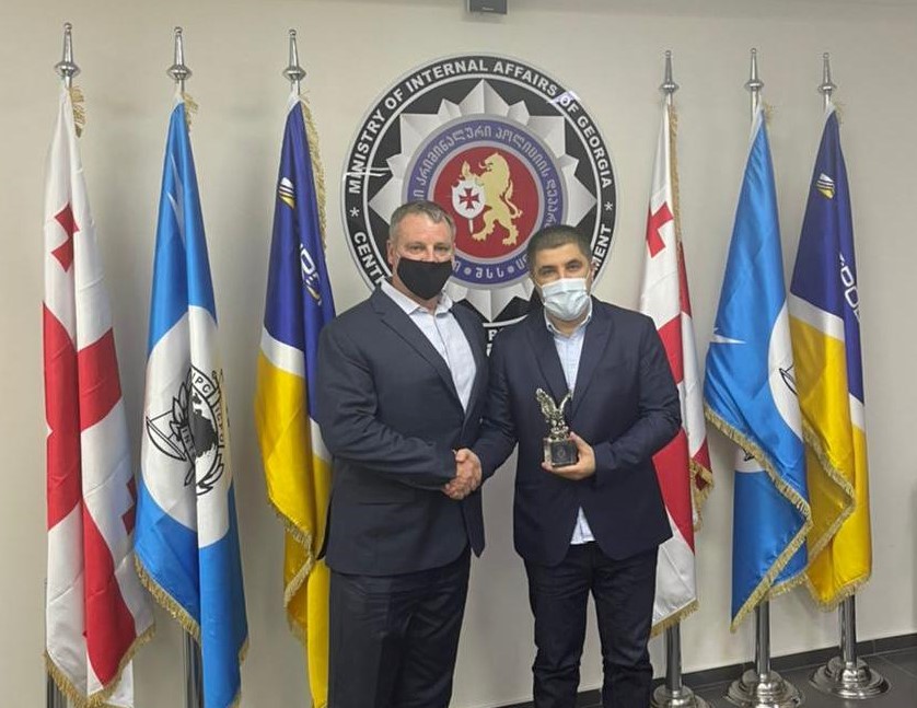 Региональный директор Управления по борьбе с наркотиками США поблагодарил грузинских правоохранителей за успешное противодействие транснациональной наркопреступности