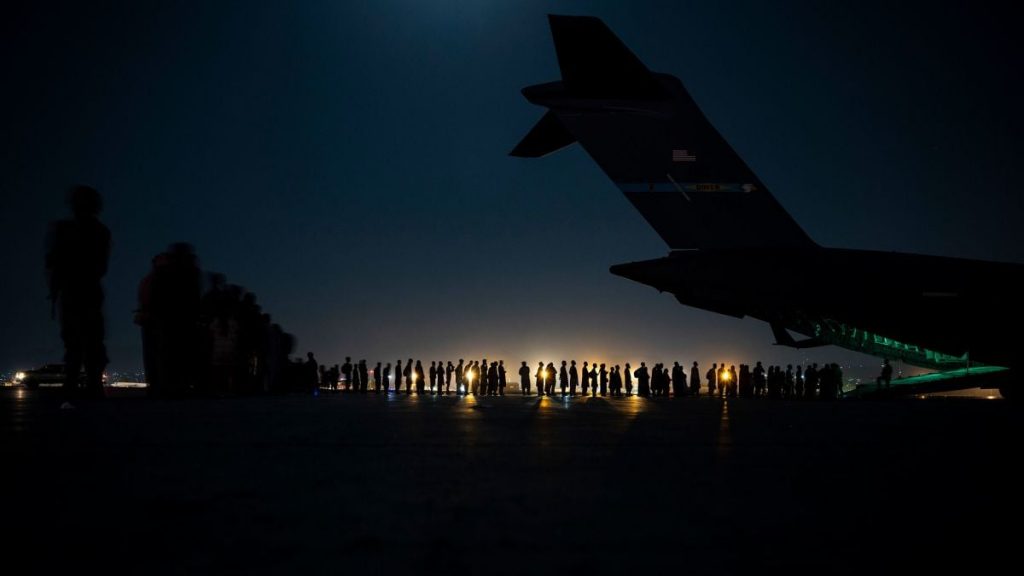 Լրատվամիջոցների հաղորդմամբ, ԱՄՆ-ը անցած 24 ժամվա ընթացքում Աֆղանստանից տարհանել է մոտ 19 000 մարդու