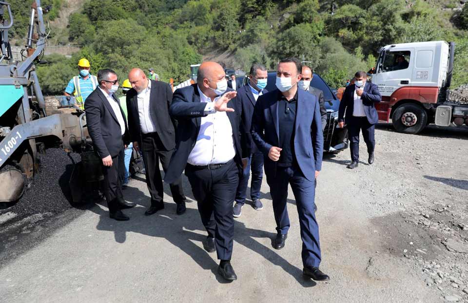 Ираклий Гарибашвили - Строительство дороги, соединяющей Сачхере и Они, завершится к концу сентября